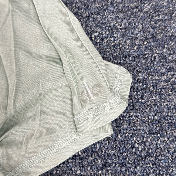 Alo Yoga Dreamer Short Sleeve Top Mint Green Blue Size Small - Picture 4 of 7